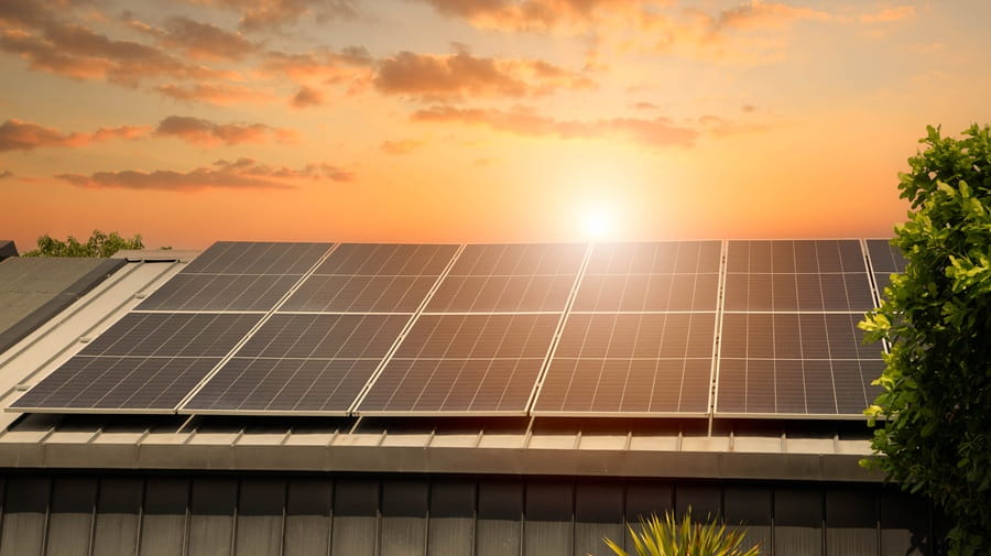 Was ist baulich und technisch für Ihre Fassaden-PV zu beachten?